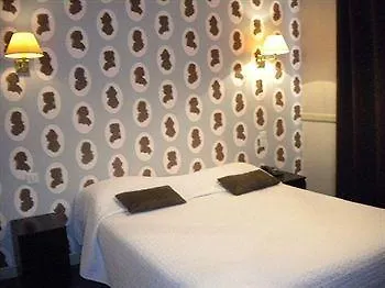 Logis Hotel Du Chateau Combourg